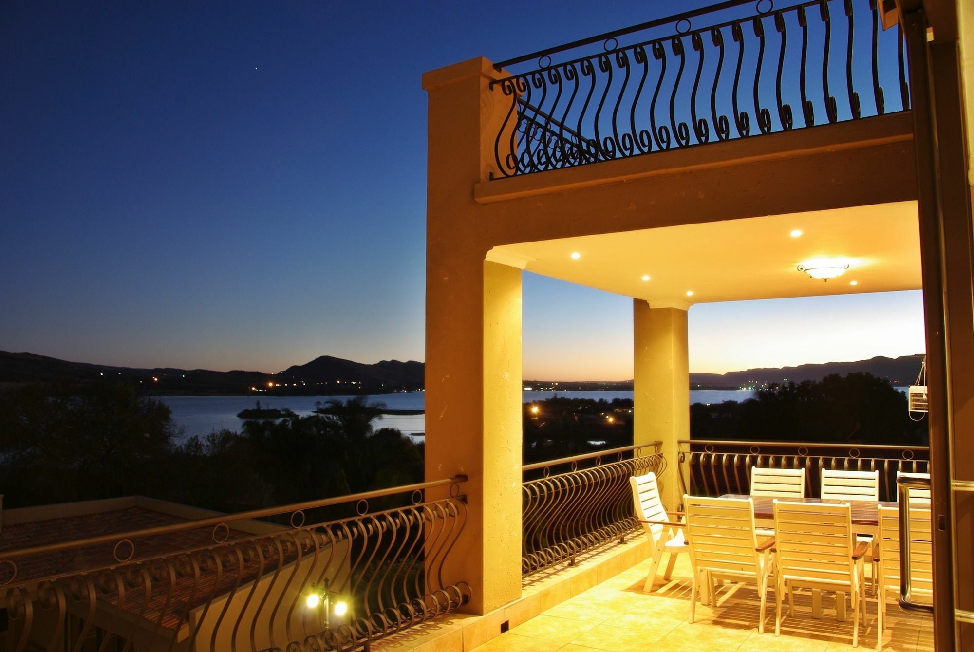 Chateau La Mer Exclusive Guesthouse & Spa Hartbeespoort Zewnętrze zdjęcie